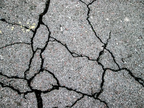 Driveway Crack Filling in Riverside
