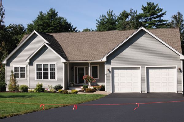 Residential Driveway Sealcoating in Riverside