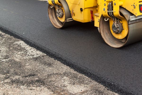 Asphalt Driveway Resurfacing in Riverside
